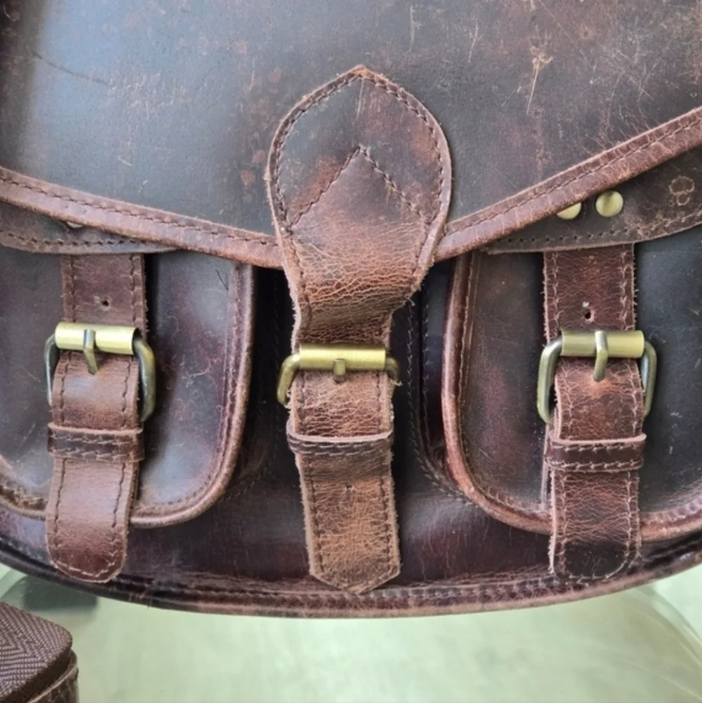 Western Rugged Distressed Grunge Brown Leather Boho Cowboy Messenger Utility Bag